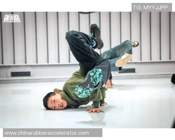 西安街舞队的运营体系与战术解析探讨街舞文化的创新与发展